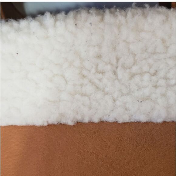 NANETTE LEPORE Sherpa & Vegan Faux Leather 2 In 1 Crossbody Or Hand Bag - Picture 9 of 12